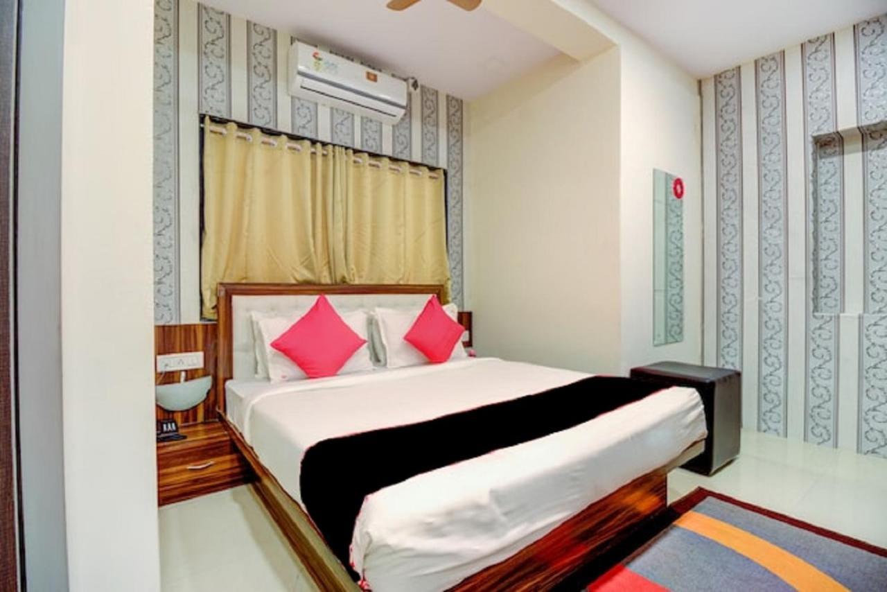 Hotel De Classico Juhu Мумбай Екстериор снимка