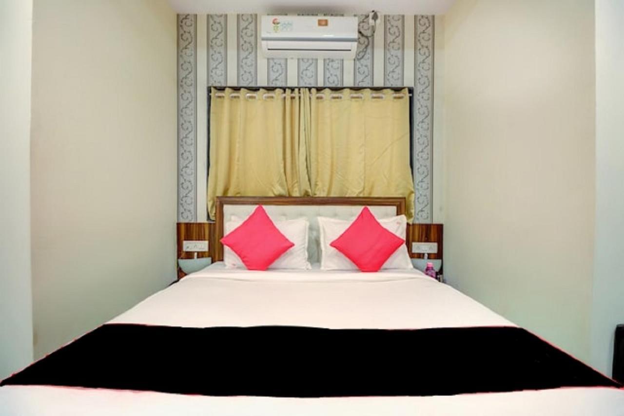 Hotel De Classico Juhu Мумбай Екстериор снимка
